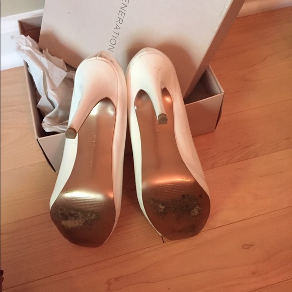 BCBG bg-dion peep toe pumps - Picture 2 of 3